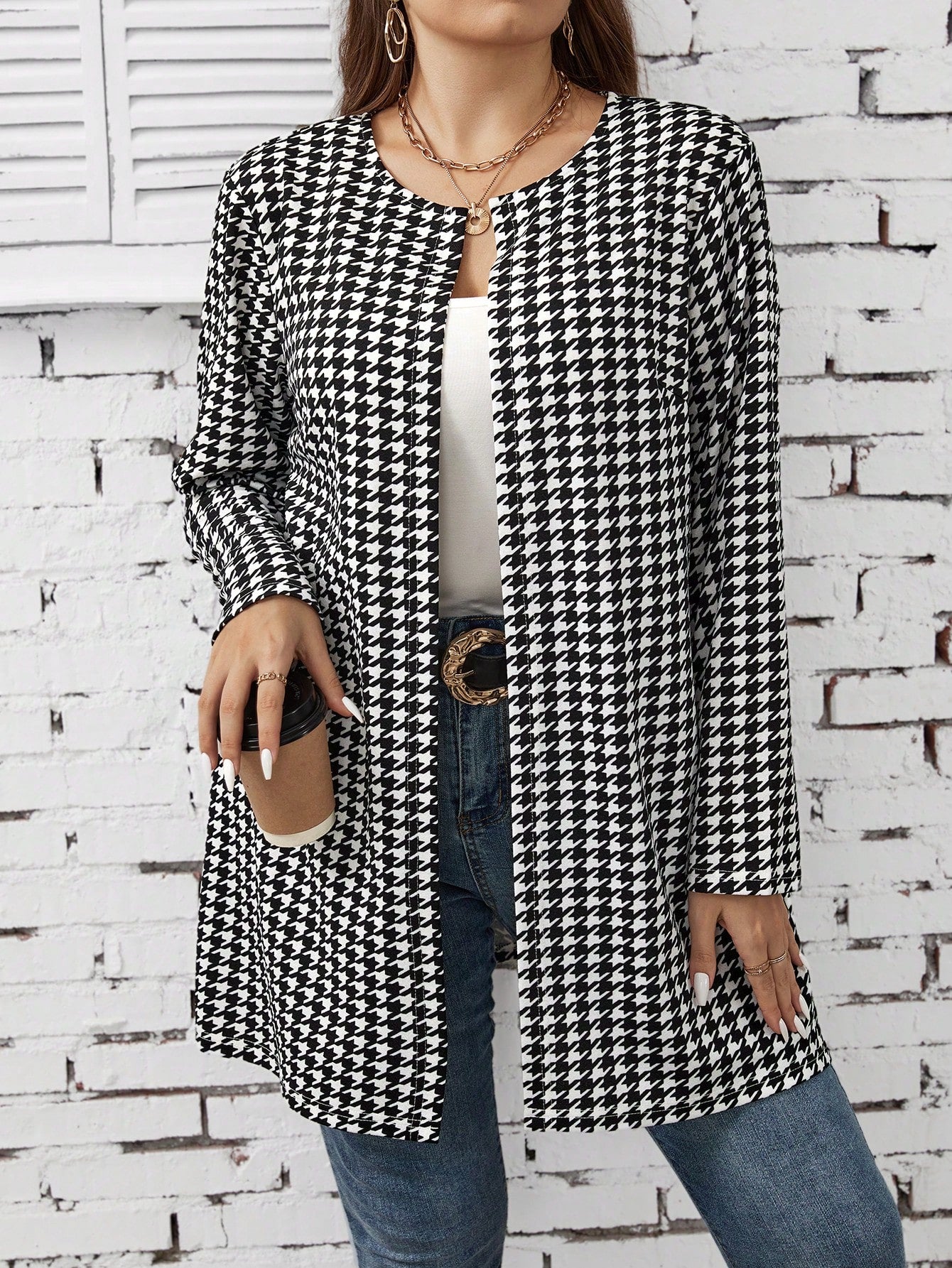 Cardigan Gola Redonda Preto e Branco