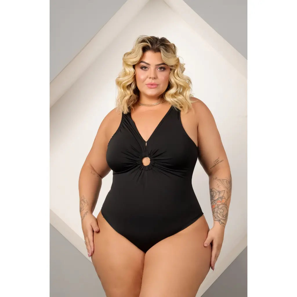 Kit Maiô Forrado com Pareô Plus Size