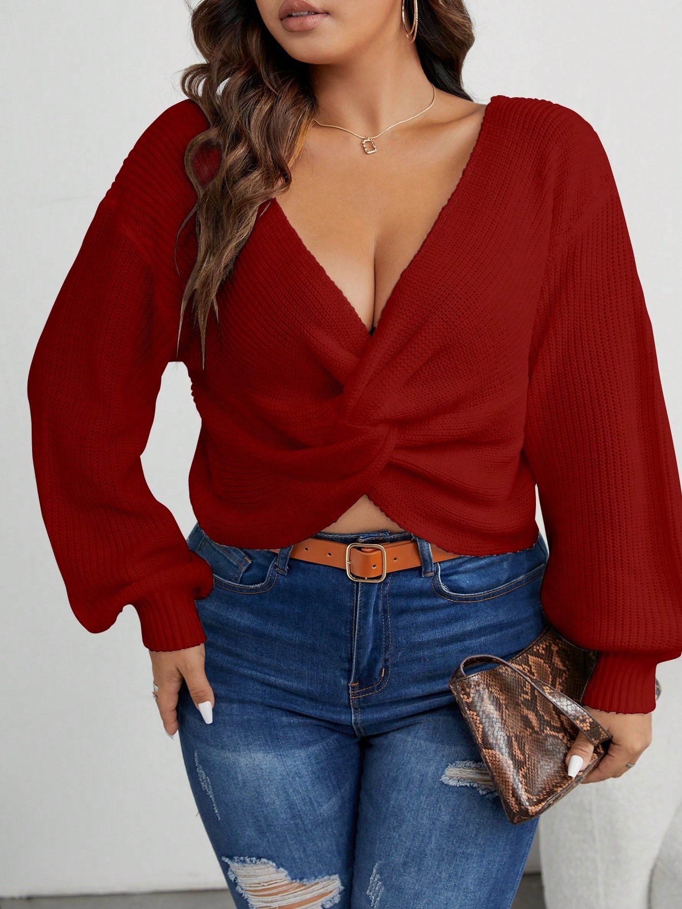 Suéter Crop Decote Laço Plus Size